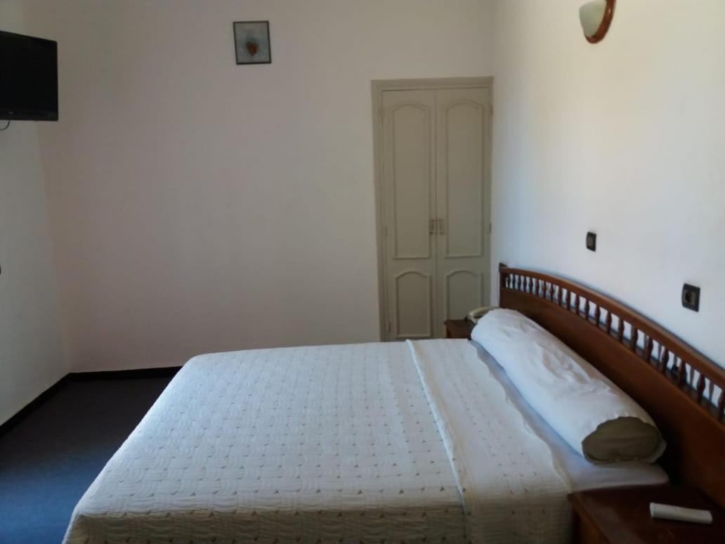 Hotel Choumis Haj Messaoud LAl-Ara’isz Zewnętrze zdjęcie